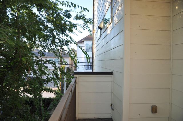 5743 Petty Street, Houston, TX 77007