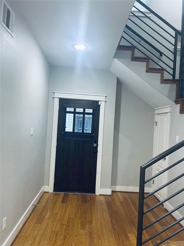 5743 Petty Street, Houston, TX 77007