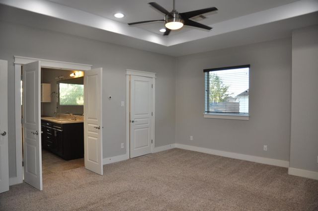 5743 Petty Street, Houston, TX 77007