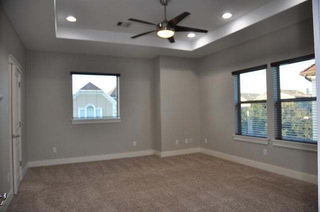 5743 Petty Street, Houston, TX 77007