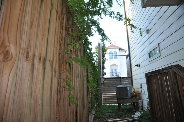 5743 Petty Street, Houston, TX 77007