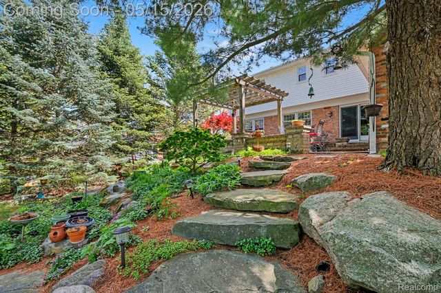 5443 Provincial Road, Grand Blanc Charter Township, MI 48439