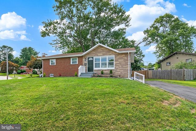 8601 GREENS LN, Baltimore, MD 21244