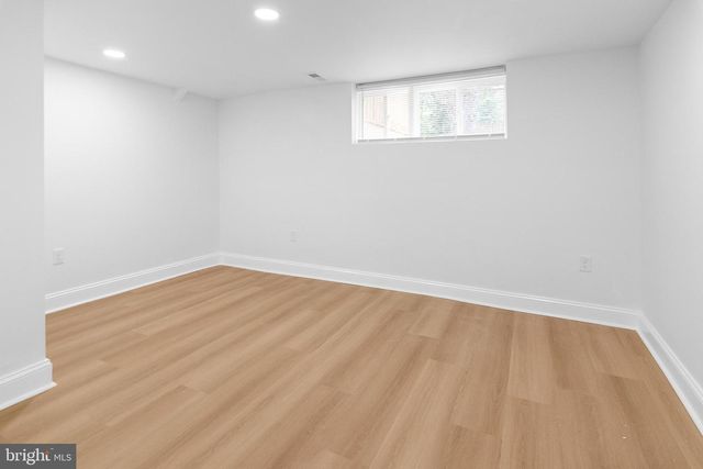 8601 GREENS LN, Baltimore, MD 21244