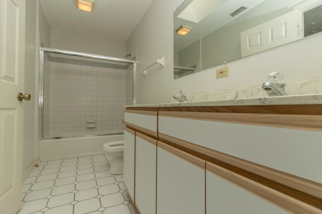 1650 Heritage Drive, Lowell, IN 46356