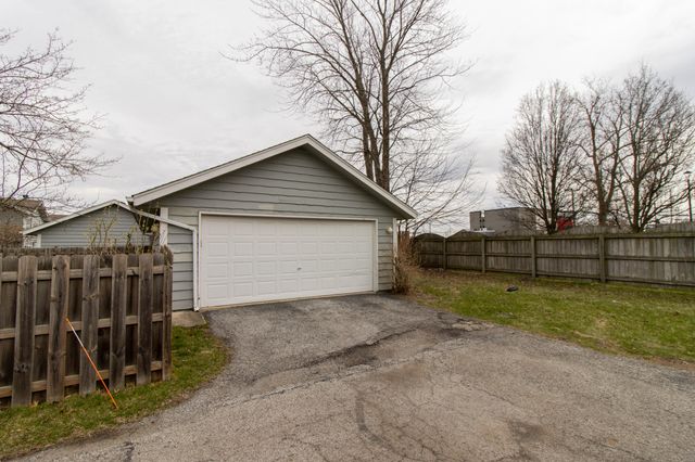 1650 Heritage Drive, Lowell, IN 46356