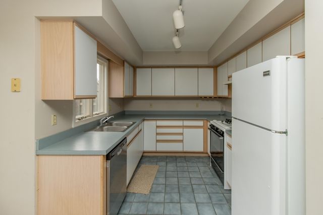 1650 Heritage Drive, Lowell, IN 46356