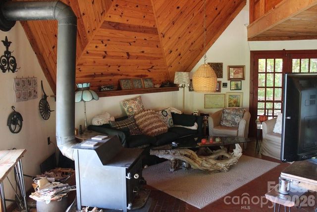 745 Broom Road, Tuckasegee, NC 28783