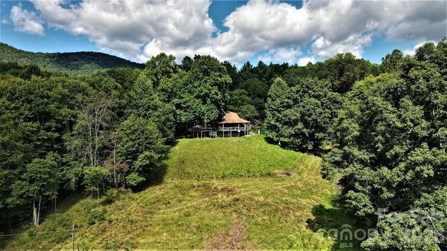 745 Broom Road, Tuckasegee, NC 28783