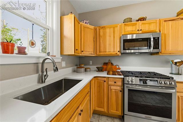 1008 Greenwood Avenue, Canon City, CO 81212