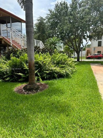 411 S Crescent Dr 105, Hollywood, FL 33021