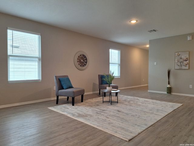 106 KAYDEN CT, Marion, TX 78124