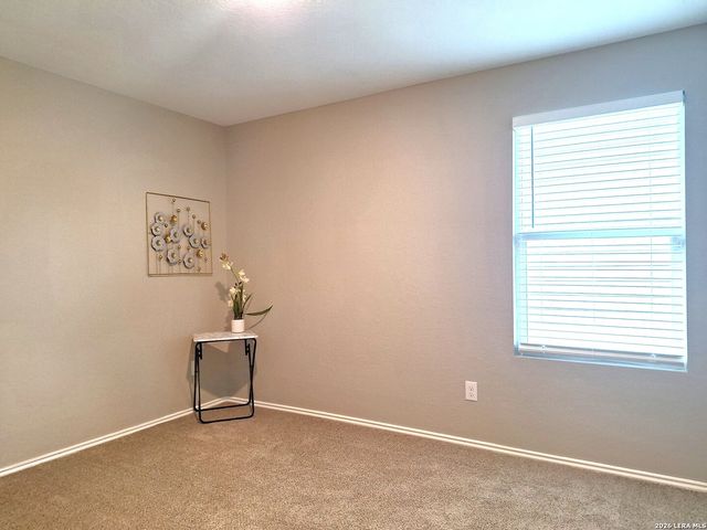 106 KAYDEN CT, Marion, TX 78124