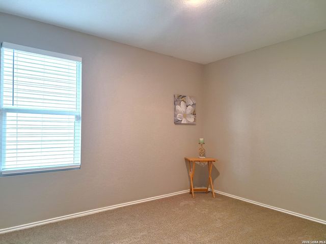 106 KAYDEN CT, Marion, TX 78124