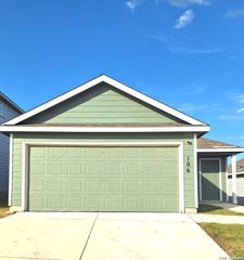 106 KAYDEN CT, Marion, TX 78124