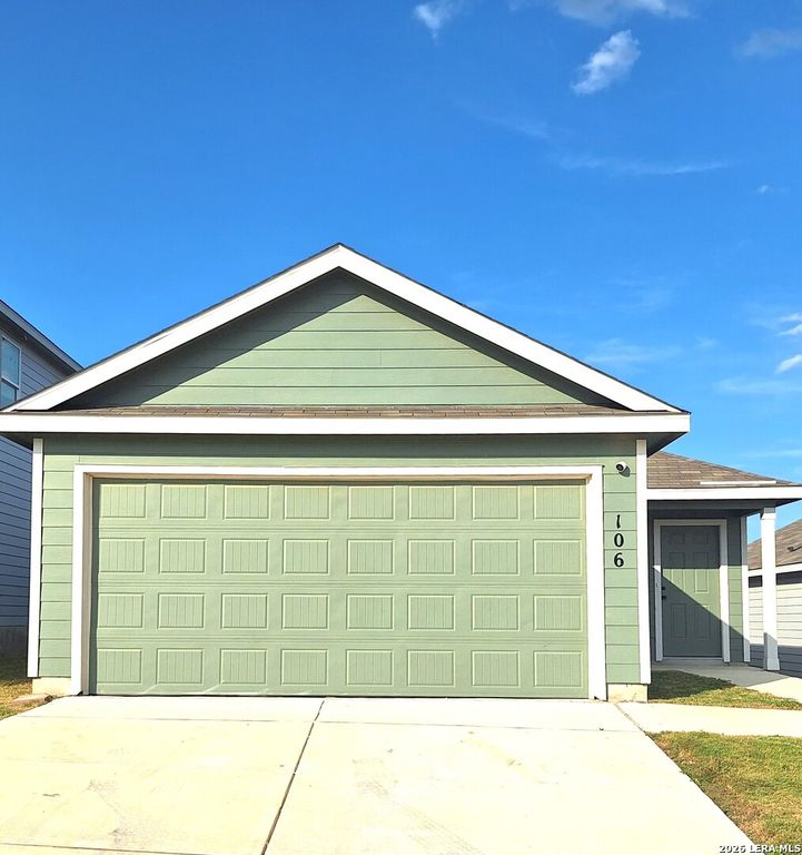 106 KAYDEN CT, Marion, TX 78124