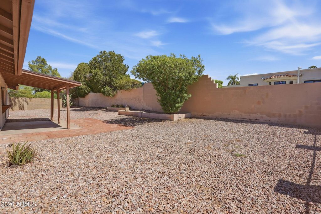 852 E ACAPULCO Lane, Phoenix, AZ 85022 — photo 2