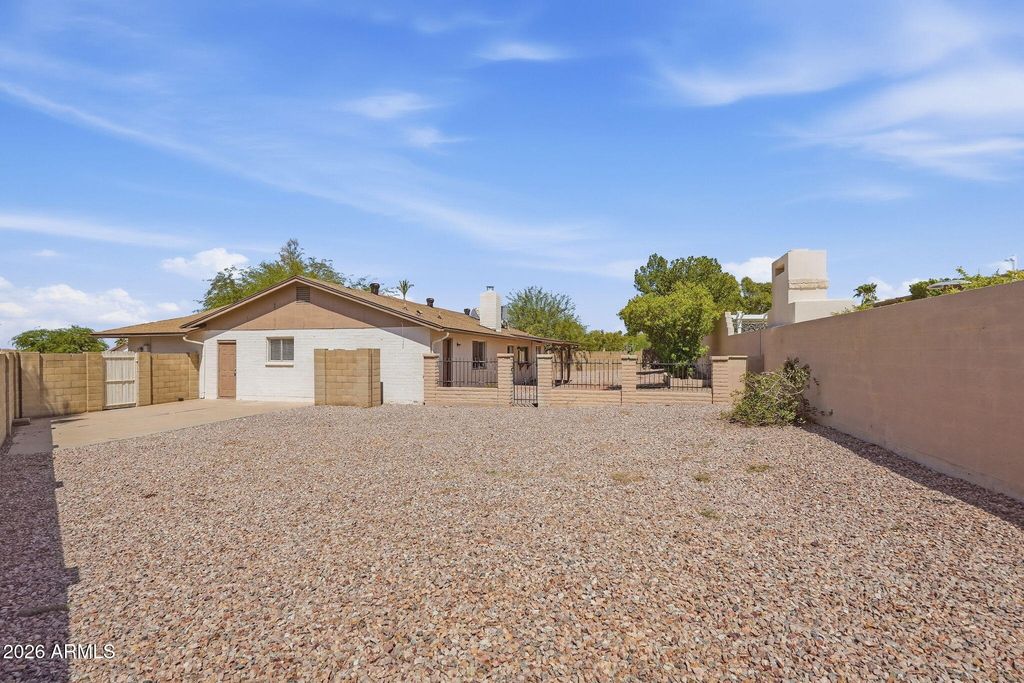 852 E ACAPULCO Lane, Phoenix, AZ 85022 — photo 3