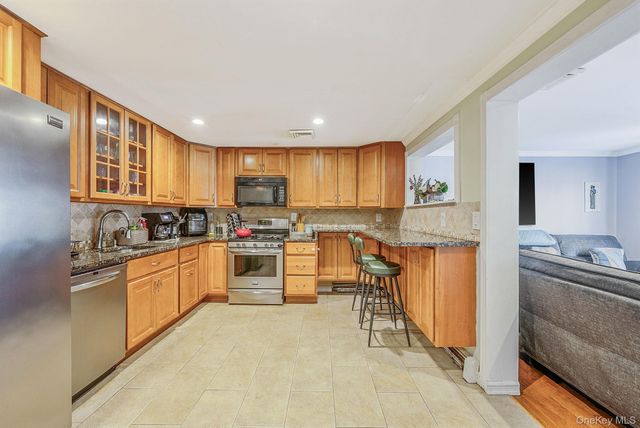 50 E Pine Street, Long Beach, NY 11561