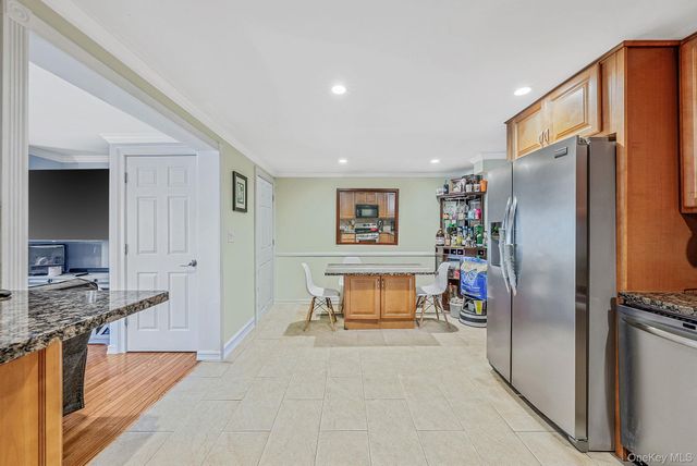 50 E Pine Street, Long Beach, NY 11561