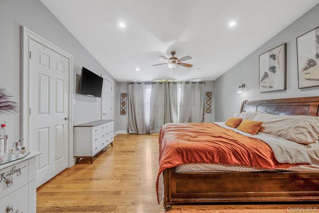 50 E Pine Street, Long Beach, NY 11561