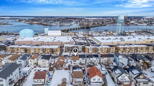 50 E Pine Street, Long Beach, NY 11561