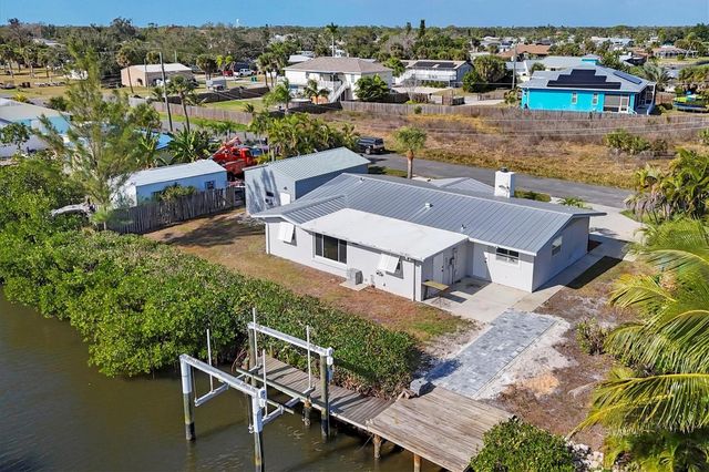 1073 ALSTON LANE, Englewood, FL 34223