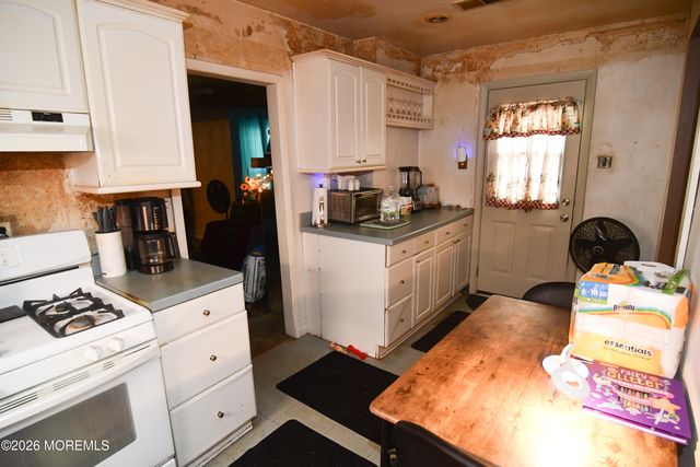 481 Center Avenue, Middletown, NJ 07748