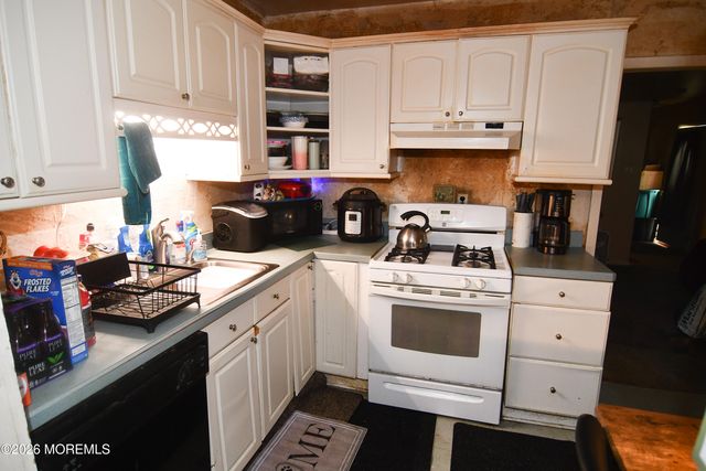 481 Center Avenue, Middletown, NJ 07748