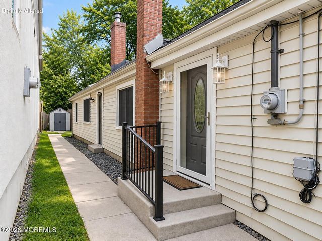 481 Center Avenue, North Middletown, NJ 07748