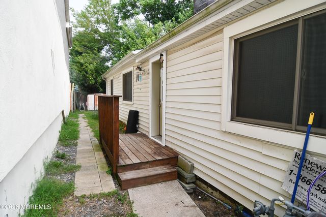481 Center Avenue, Middletown, NJ 07748