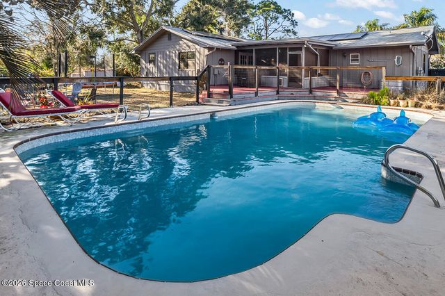 938 Dorchester Road NW, Palm Bay, FL 32907