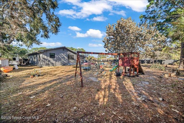 938 Dorchester Road NW, Palm Bay, FL 32907