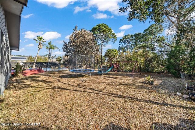 938 Dorchester Road NW, Palm Bay, FL 32907