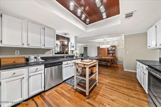 938 Dorchester Road NW, Palm Bay, FL 32907