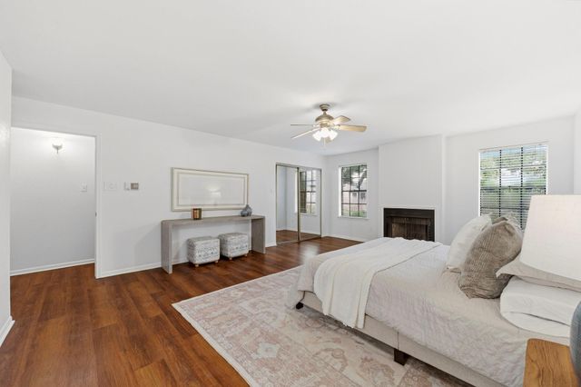 9850 Pagewood Lane 1009, Houston, TX 77042