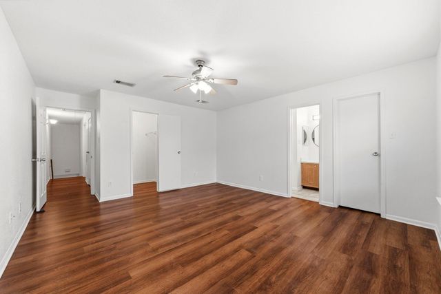 9850 Pagewood Lane 1009, Houston, TX 77042