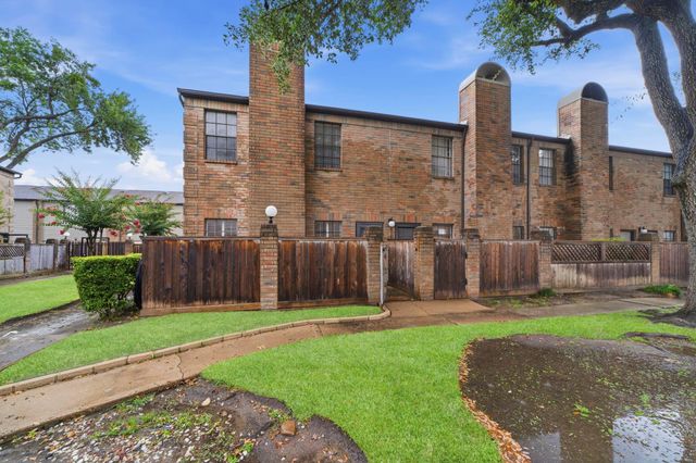 9850 Pagewood Lane 1009, Houston, TX 77042