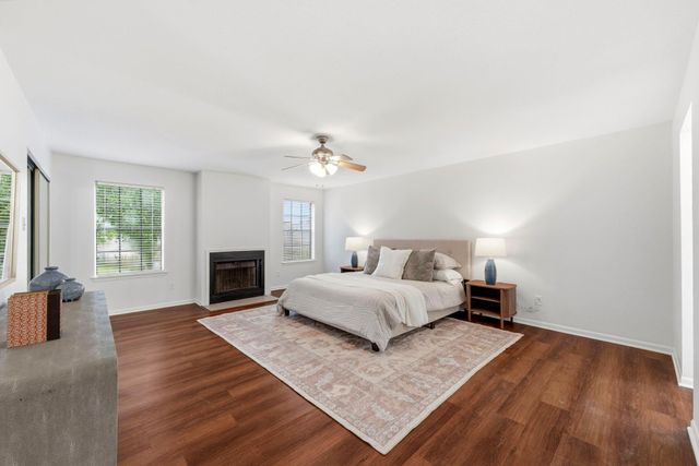 9850 Pagewood Lane 1009, Houston, TX 77042