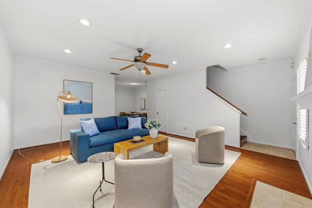 9850 Pagewood Lane 1009, Houston, TX 77042