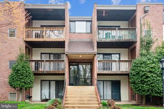 10724 W WEST DR #204, Fairfax, VA 22030