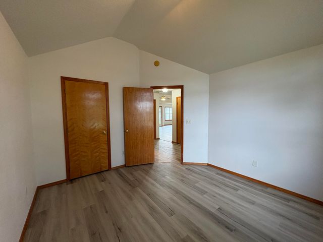 3242 W McClernon Street, Springfield, MO 65803