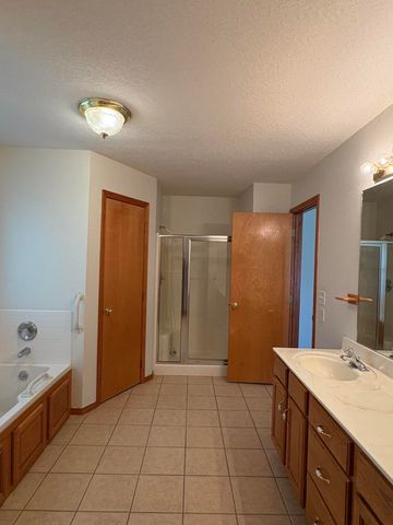 3242 W McClernon Street, Springfield, MO 65803