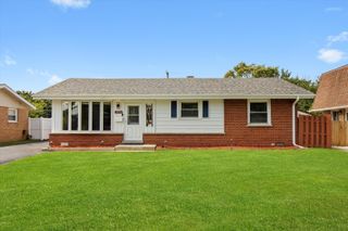 13018 W Playfield Drive, Crestwood, IL 60418