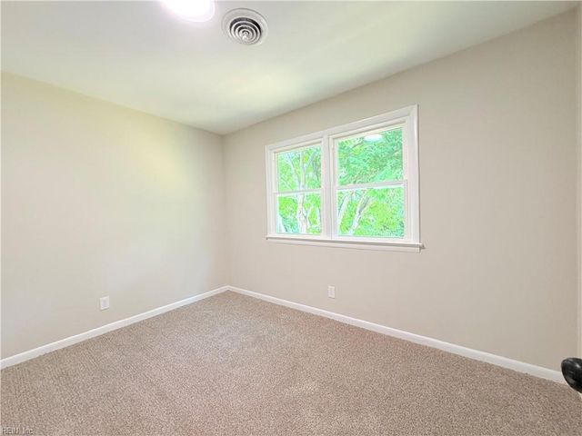 62 Hollywood AVE, Hampton, VA 23661