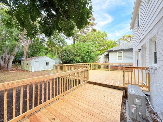 62 Hollywood AVE, Hampton, VA 23661