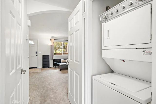 606 Lake Street 23, Huntington Beach, CA 92648