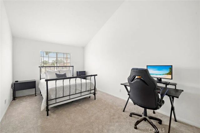 606 Lake Street 23, Huntington Beach, CA 92648