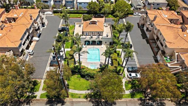606 Lake Street 23, Huntington Beach, CA 92648