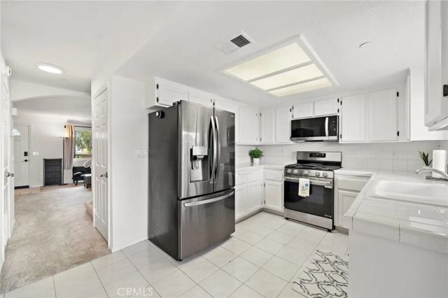 606 Lake Street 23, Huntington Beach, CA 92648
